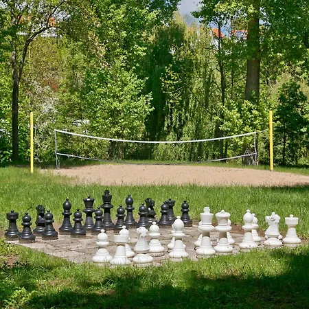 营地 Knaus Campingpark Frickenhausen
