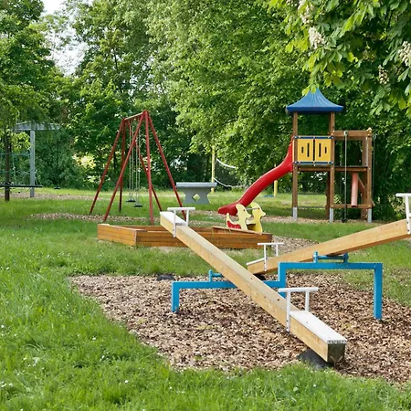 营地 Knaus Campingpark Frickenhausen