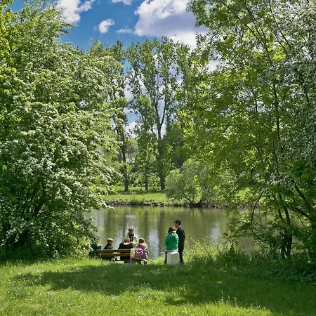 Knaus Campingpark Frickenhausen * Фриккенхаузен-ам-Майн