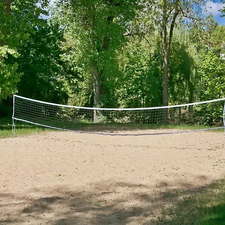 Knaus Campingpark Frickenhausen مكان تخييم
