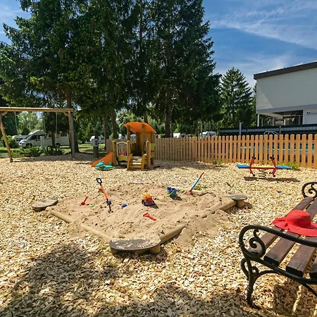 Knaus Campingpark Frickenhausen